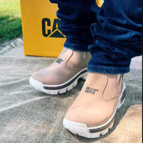 Kit Bota Track en Cuero Legítimo con Plantilla Ortopédica +REGALOS: Sandalia y Cinturón